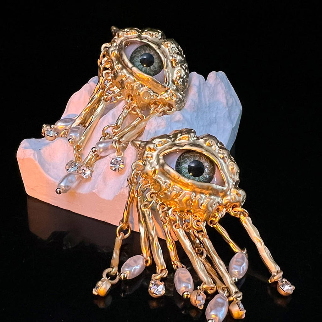 Vintage Haunted Eye Earrings - Gold