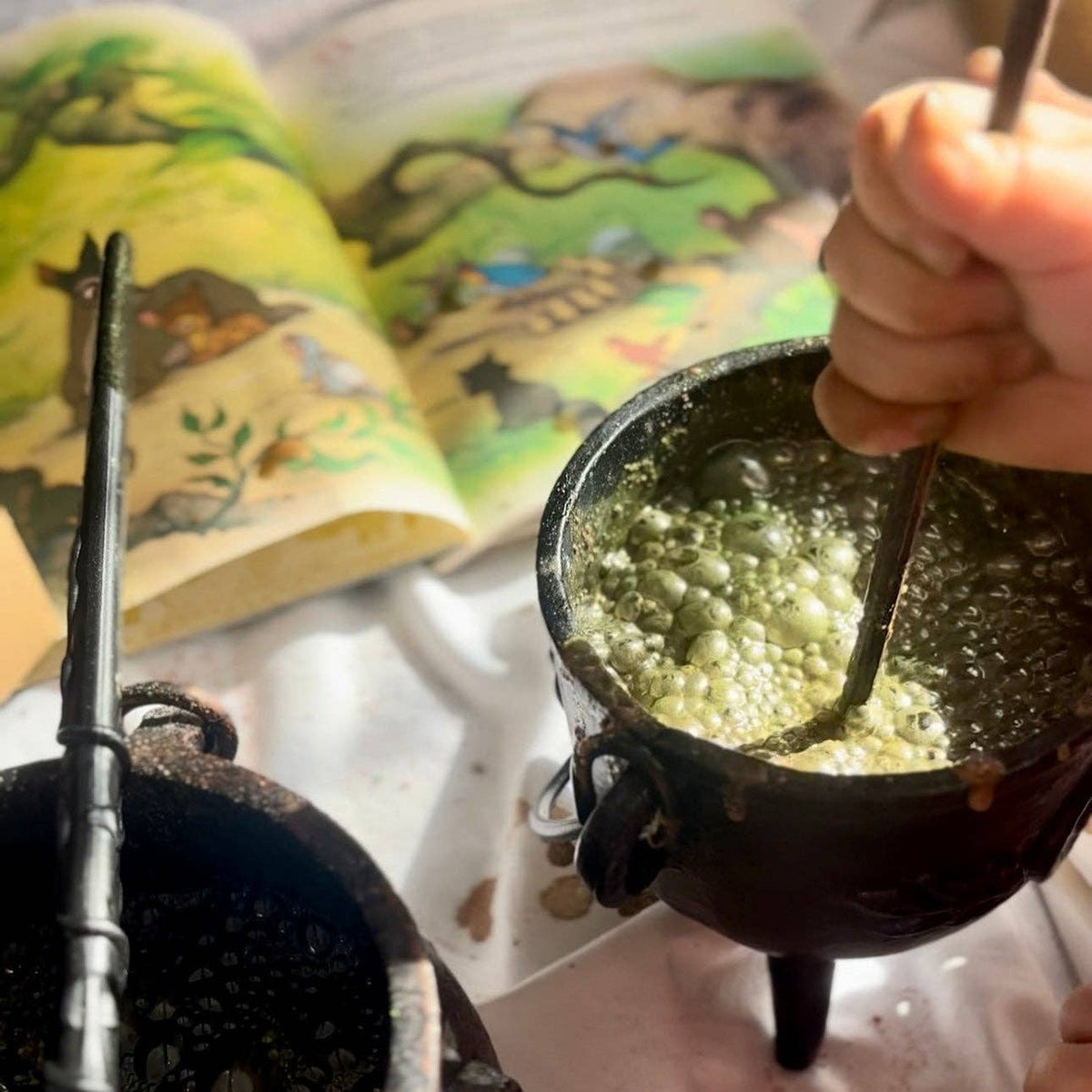 Forest Fizzy Potion - Sparkly Manifesting Aid - Sensory Activity